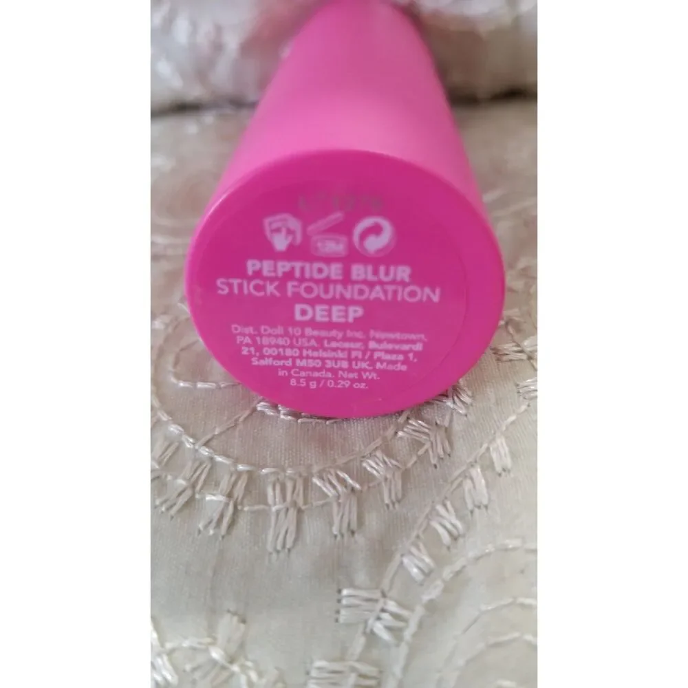 The Doll 10 Peptide Blur Stick Foundation DEEP
